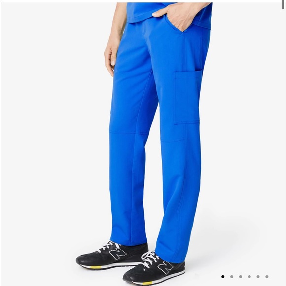 Figs Men’s Axim Cargo Scrub Pants - Picture 2 of 10